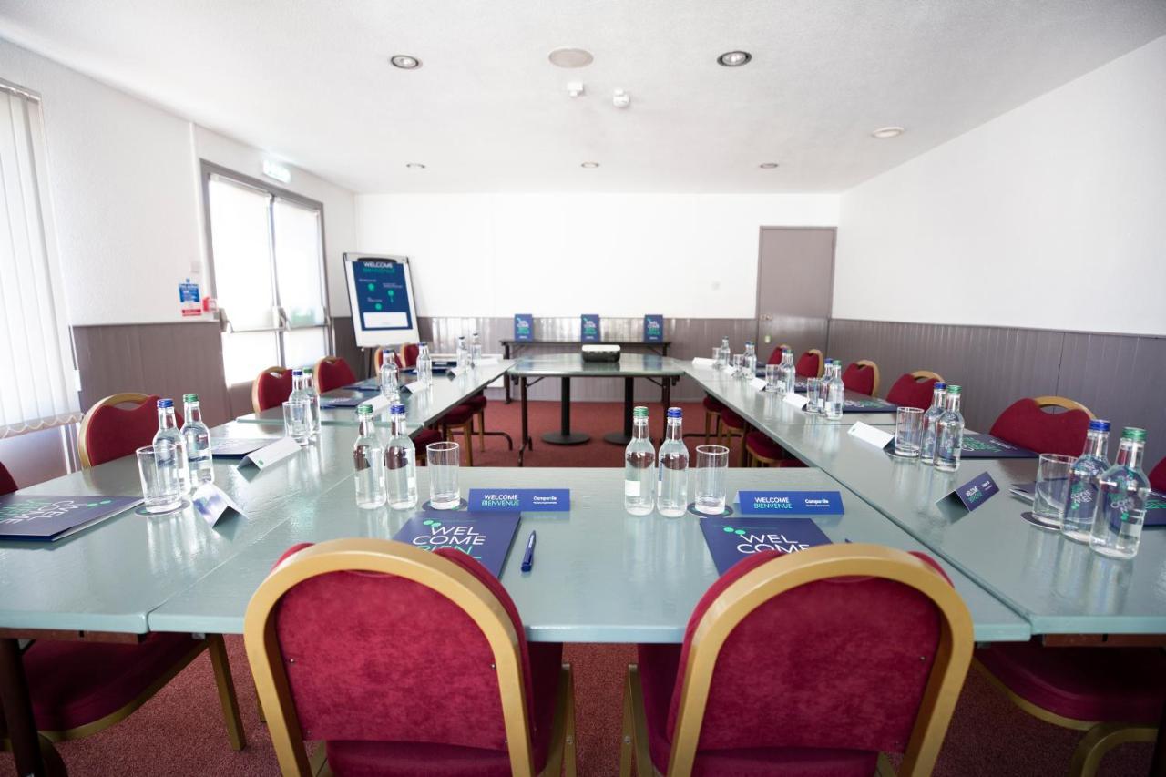 Campanile Hotel Doncaster Buitenkant foto