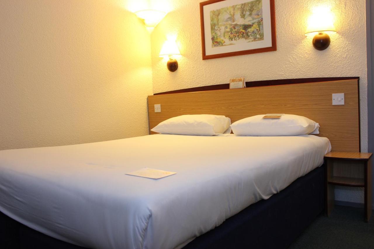 Campanile Hotel Doncaster Buitenkant foto
